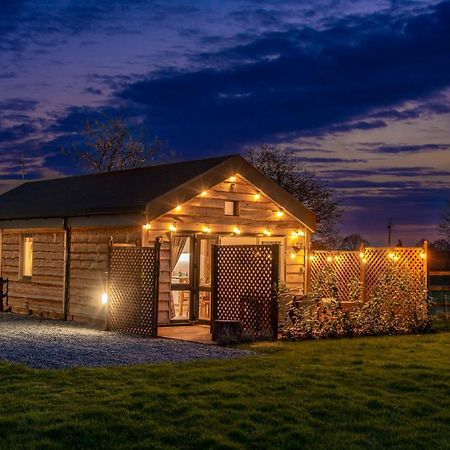 Montana Log Cabin - Ockeridge Rural Retreats Wichenford ภายนอก รูปภาพ