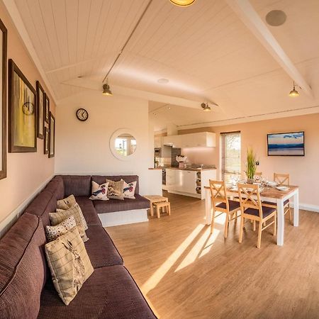 Montana Log Cabin - Ockeridge Rural Retreats Wichenford ภายนอก รูปภาพ