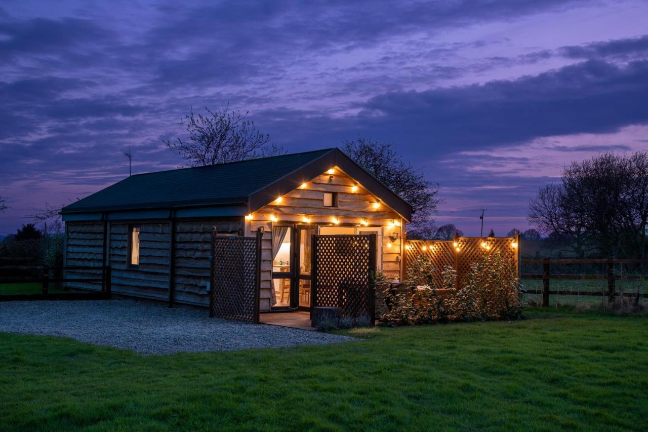 Montana Log Cabin - Ockeridge Rural Retreats Wichenford ภายนอก รูปภาพ